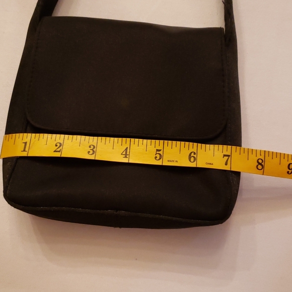 Kenneth Cole mimi  black purse - Picture 7 of 7